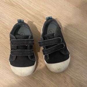Charcoal denim size 5 carters shoe early walker